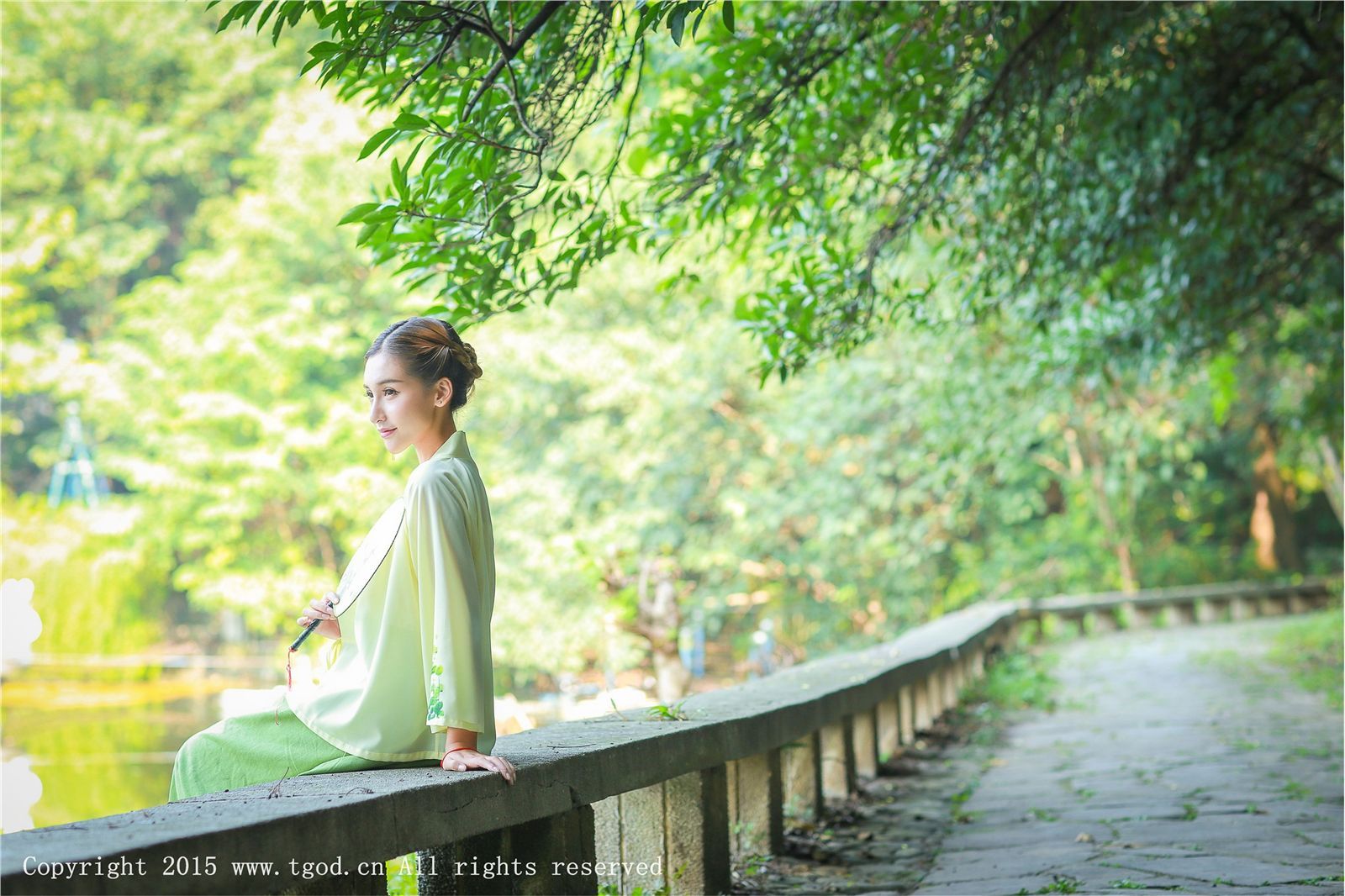 清新汉服之艾希女神