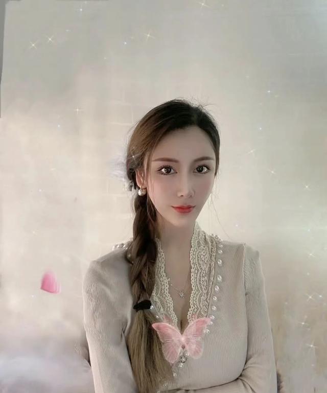 美女写真图片，秀色空绝世，馨香为谁传？