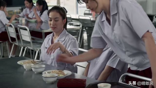 《禁忌女孩》：有些人真的只是看着可怜而已